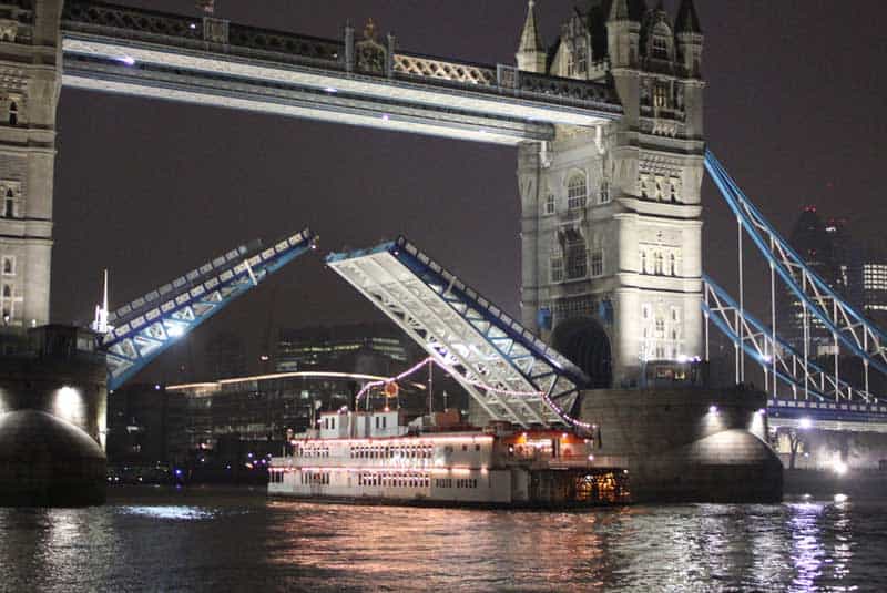 luxury yacht thames